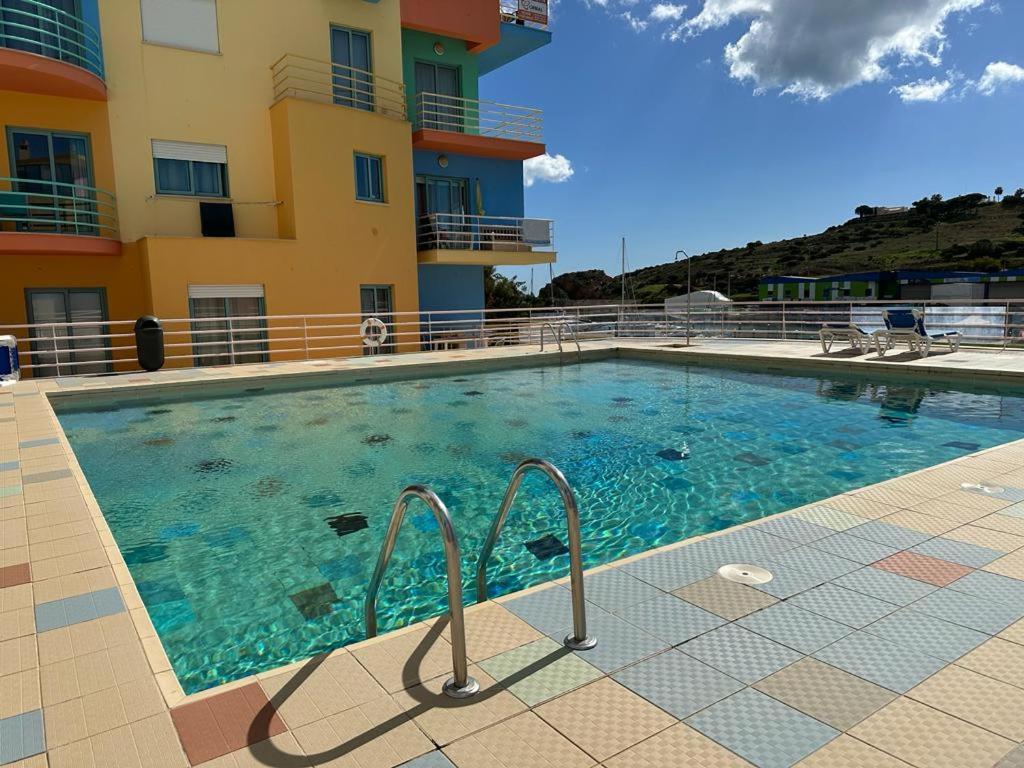 Marina De Albufeira T1 Ate 2 Pax Ou T2 Ate 6 Pax Com Piscina E Vista Marina Exterior foto