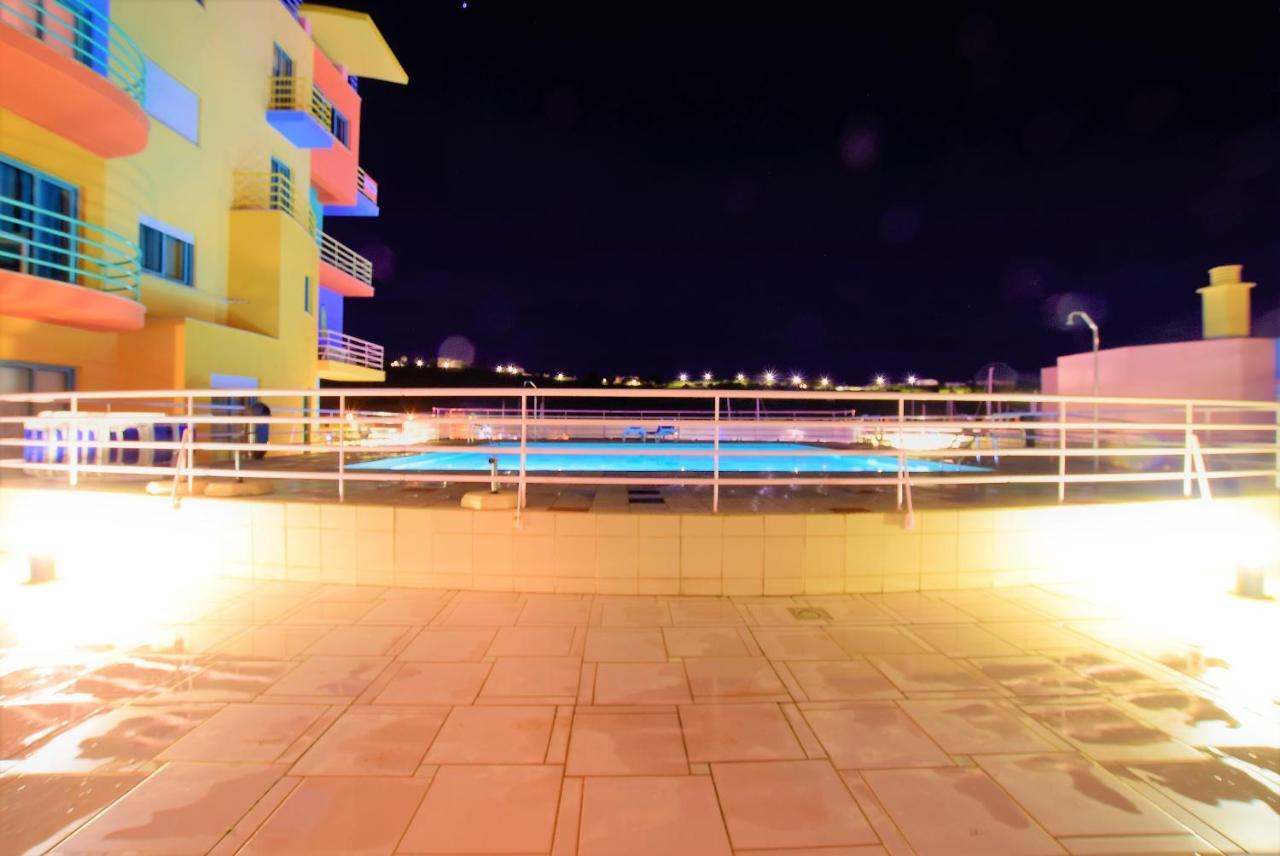 Marina De Albufeira T1 Ate 2 Pax Ou T2 Ate 6 Pax Com Piscina E Vista Marina Exterior foto